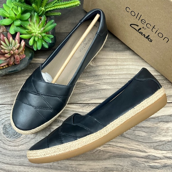 Clarks Shoes - NIB CLARKS 8W Wide DANELLY SHINE Woven Leather Flats Loafer Dark Navy 39